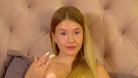 MilanaBalmain online show from August 10, 1:12 pm