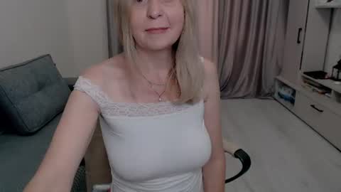 Milena online show from August 5, 6:11 am