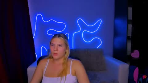 Mila online show from August 18, 1:28 pm