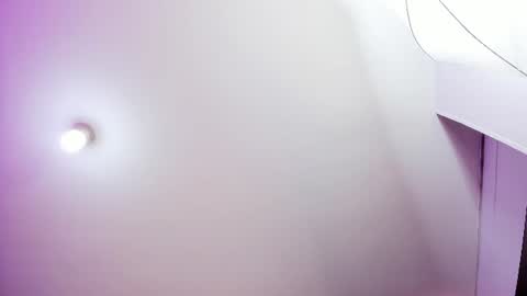 milanjackson online show from August 8, 6:35 am