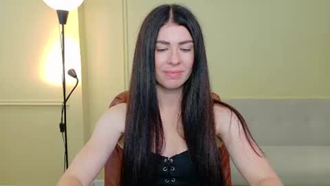 milasecretsss online show from July 31, 12:11 pm