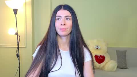 milasecretsss online show from August 2, 12:01 pm