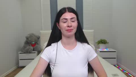 milasecretsss online show from August 6, 12:15 pm