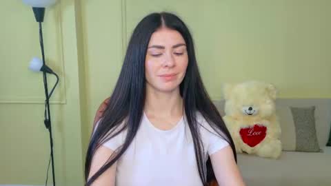 milasecretsss online show from August 7, 8:25 am