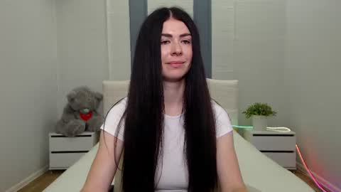 milasecretsss online show from August 8, 10:04 am