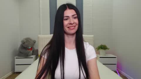 milasecretsss online show from August 13, 9:34 am