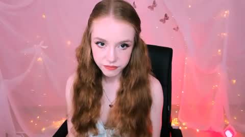 Mila online show from August 14, 9:02 am