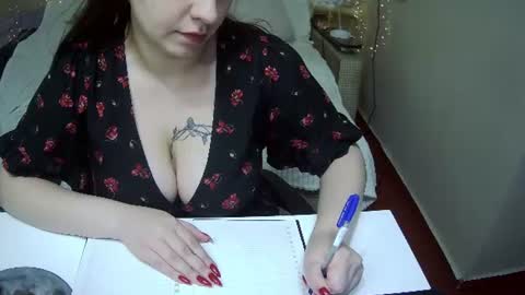 Milaxcute online show from August 9, 6:31 pm