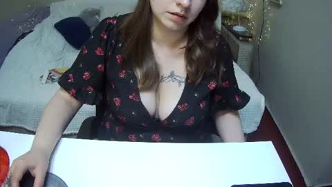 Milaxcute online show from August 11, 3:47 pm