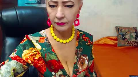 MilayaDFlow online show from May 13, 6:41 pm