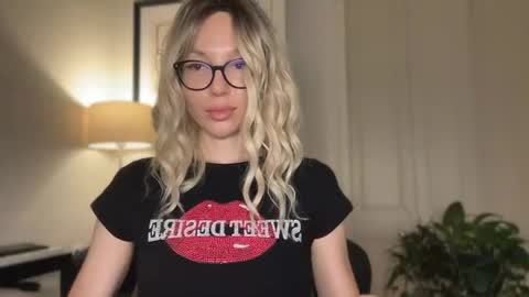 Mila online show from July 8, 4:55 pm