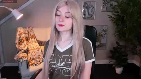 Milena online show from August 11, 2:24 am