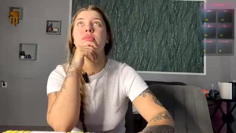 Miley and Michael online show from August 9, 3:07 am