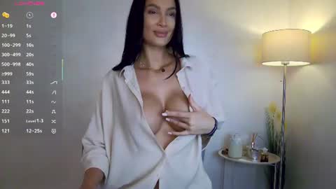 miley_me online show from August 5, 9:51 am