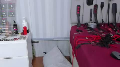 mileyerikson online show from June 25, 6:38 am