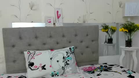 Antonella online show from August 12, 1:13 pm