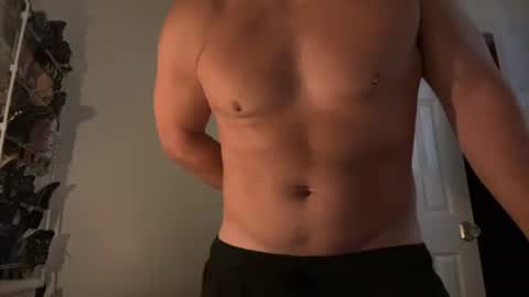 milf_hunter2222 online show from August 11, 6:37 am
