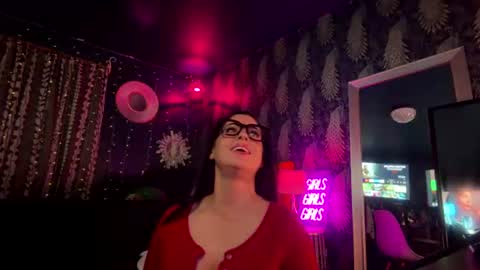 Milf Lacey online show from July 30, 6:14 pm