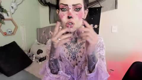 Isabella online show from July 31, 5:18 pm