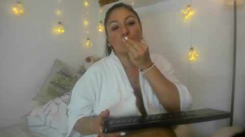 Nakary Bustamante online show from July 28, 3:45 am