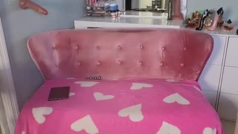 mommy milf online show from August 18, 2:28 am