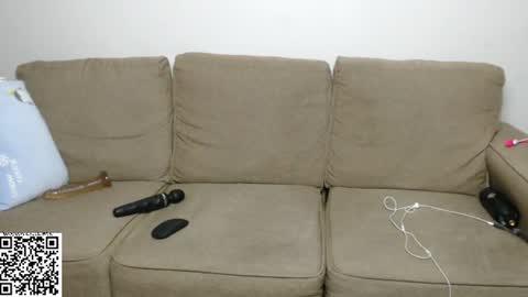 milk_body online show from August 13, 5:54 am