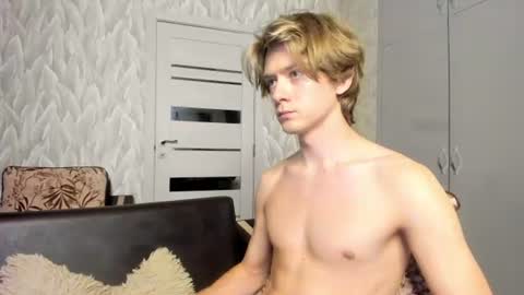 Isaac online show from July 26, 1:32 am