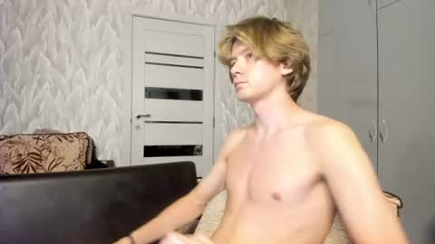 Isaac online show from August 11, 11:29 pm