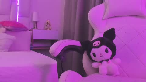 Michelle  online show from April 23, 1:53 am