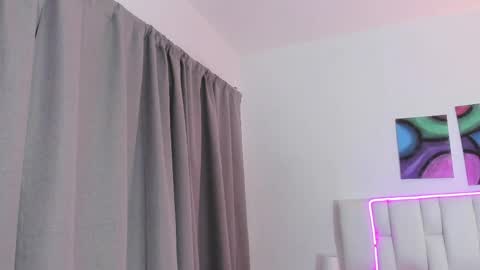 Michelle  online show from April 25, 2:39 am