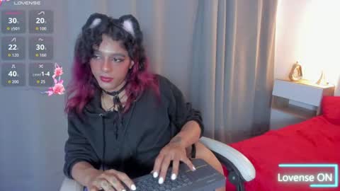 Michelle  online show from August 5, 1:25 am