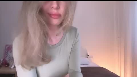 milky__way_ online show from July 25, 4:44 pm