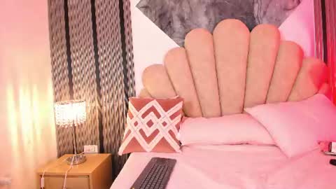 milky_majo online show from August 2, 2:24 pm