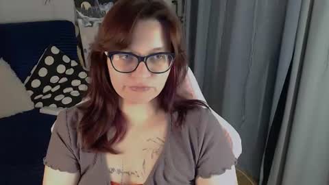 Milla online show from July 18, 2:51 pm
