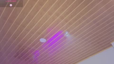 miller_vanessa_ online show from August 6, 11:26 pm