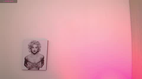 Millie Bobby online show from August 4, 10:51 pm