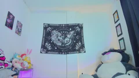        online show from August 7, 3:12 pm
