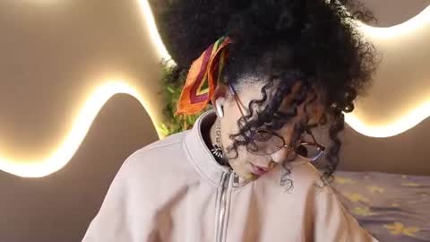 millie_volturi online show from August 30, 1:44 pm
