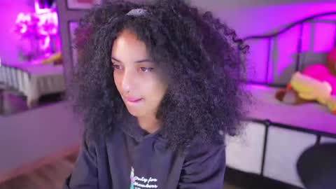 millie_volturi online show from September 7, 12:44 pm