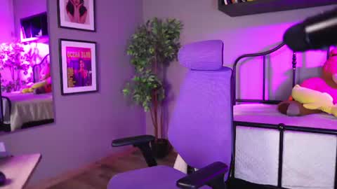 millie_volturi online show from September 7, 5:19 pm