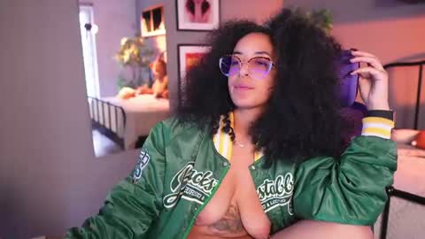 millie_volturi online show from September 8, 3:52 pm