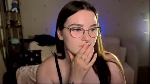 Millie online show from August 3, 6:15 pm
