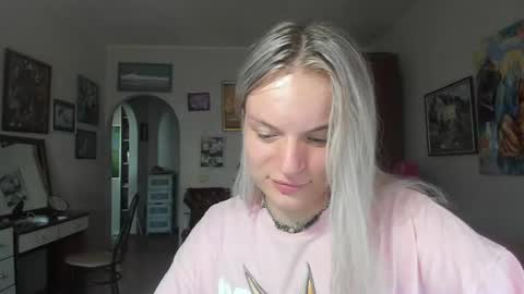 mili-kira online show from August 5, 6:55 am