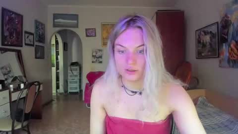 mili-kira online show from August 9, 4:24 am