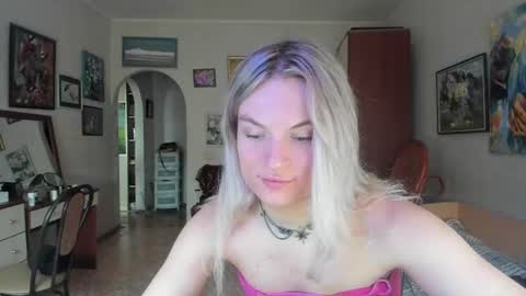 mili-kira online show from August 9, 9:32 am