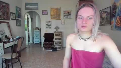 mili-kira online show from August 10, 6:48 am