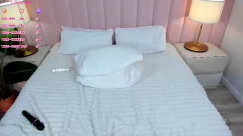 milliminimouse online show from August 3, 2:18 am