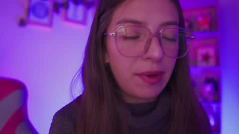milly_kenner online show from July 24, 4:21 pm