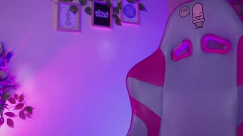 milly_kenner online show from July 29, 2:35 pm