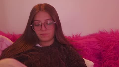 milly_kenner online show from August 4, 12:18 am